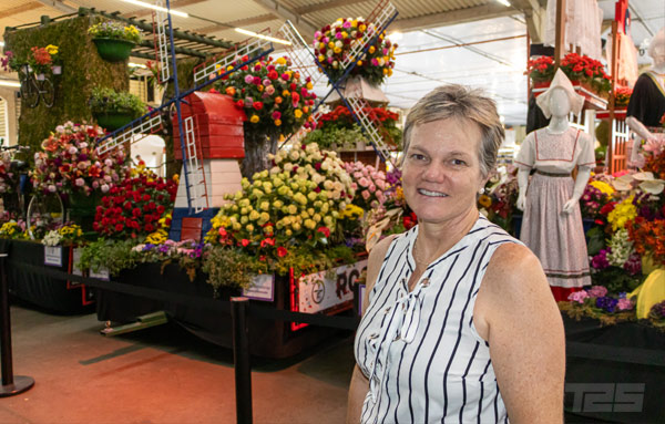 A Expoflora lembra que flores simbolizam amor, respeito e sabedoria. É o presente mais afetuoso para o “Dia das Mães” a expoflora-lembra-que-flores-simbolizam-amor,-respeito-e-sabedoria.-e-o-presente-mais-afetuoso-para-o-“dia-das-maes”