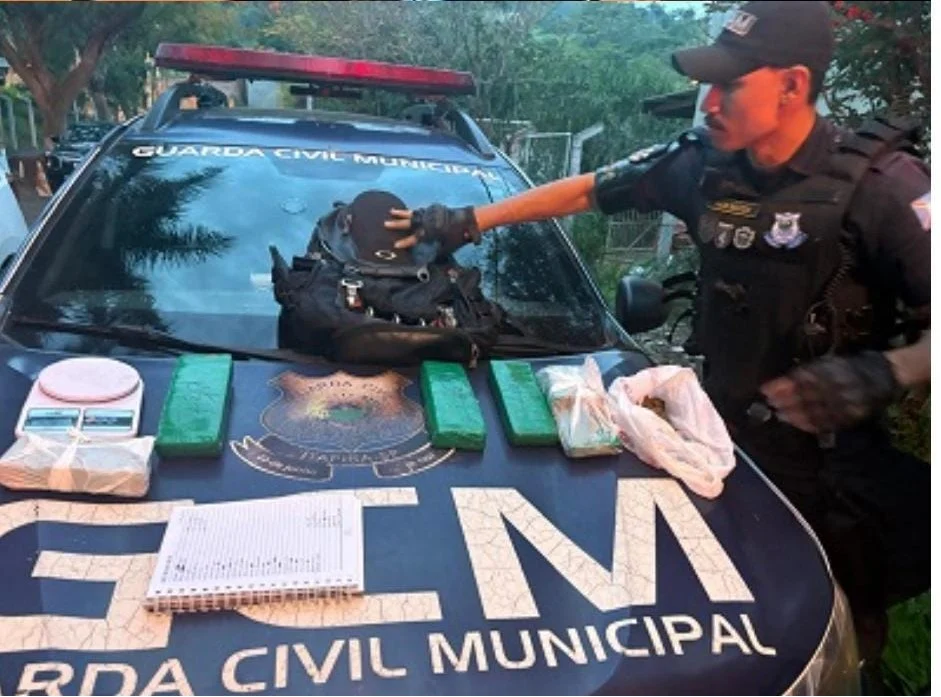 PM e GCM prendem dois homens por tráfico de drogas em Itapira pm-e-gcm-prendem-dois-homens-por-trafico-de-drogas-em-itapira