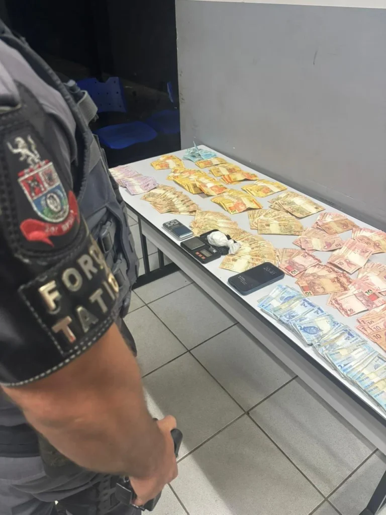 Força Tática prende traficante e apreende mais de R$ 13 mil em dinheiro em Itapira forca-tatica-prende-traficante-e-apreende-mais-de-r$-13-mil-em-dinheiro-em-itapira